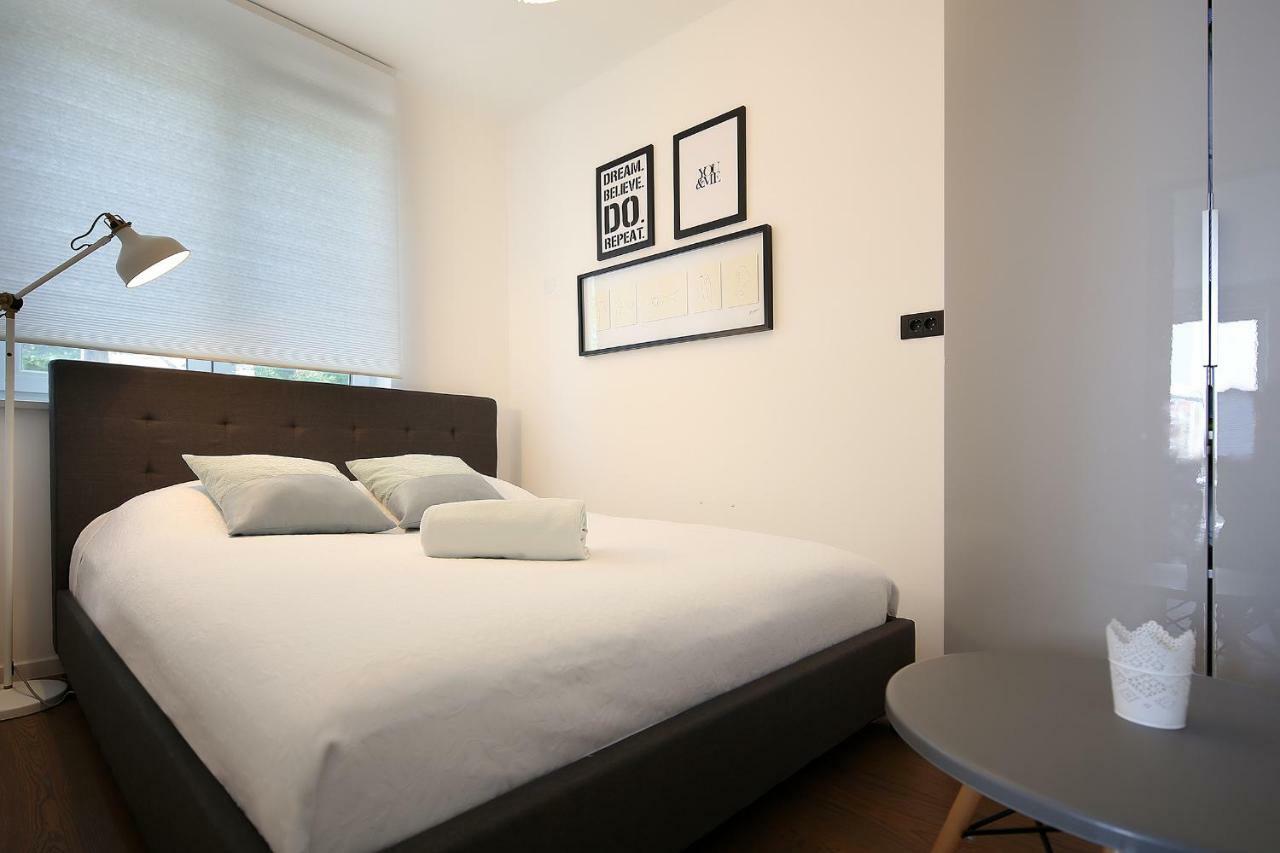 The View Luxury Apartment דראמליי מראה חיצוני תמונה