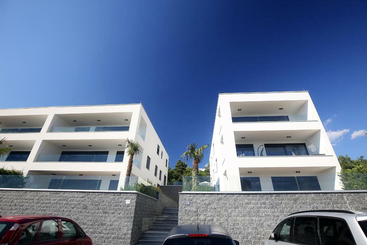 The View Luxury Apartment דראמליי מראה חיצוני תמונה