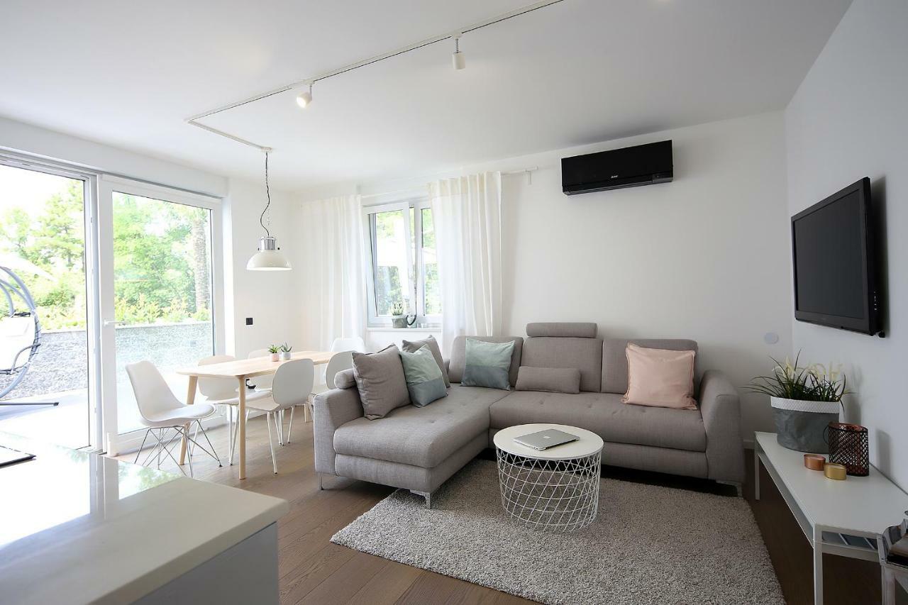 The View Luxury Apartment דראמליי מראה חיצוני תמונה